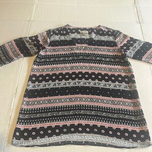 Loft outlet V neck Black pink white blue Patterned elbow Sleeve Top blouse sz M